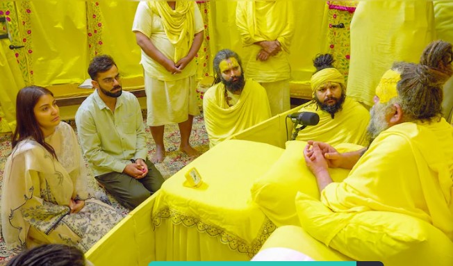 विराट-अनुष्का प्रेमानंद महाराज से मिलने पहुंचे: