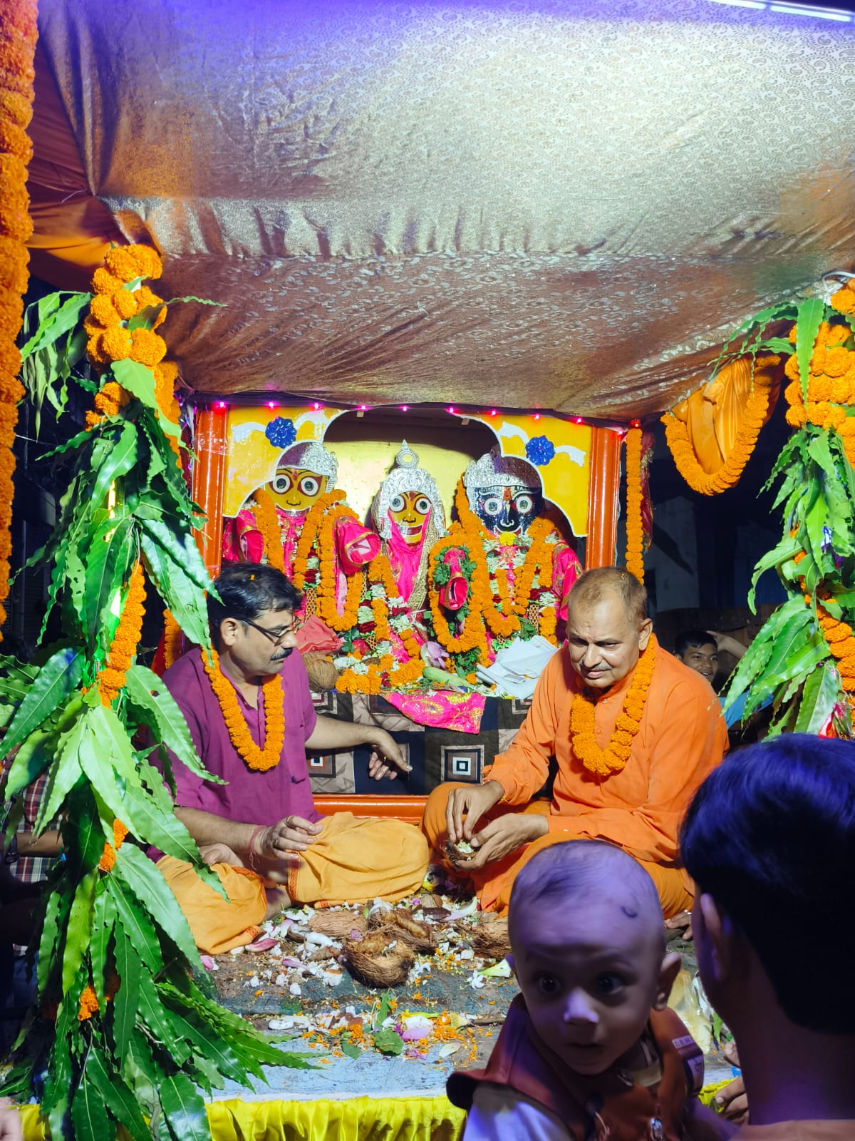 भक्तों को दर्शन देने के लिए द्वार-द्वार पहुंचे जग के नाथ जगन्नाथ स्वामी !  भगवान श्रीजगन्नाथ रथयात्रा श्रद्धा ,भक्ति और आस्था पूर्वक निकाली गई 