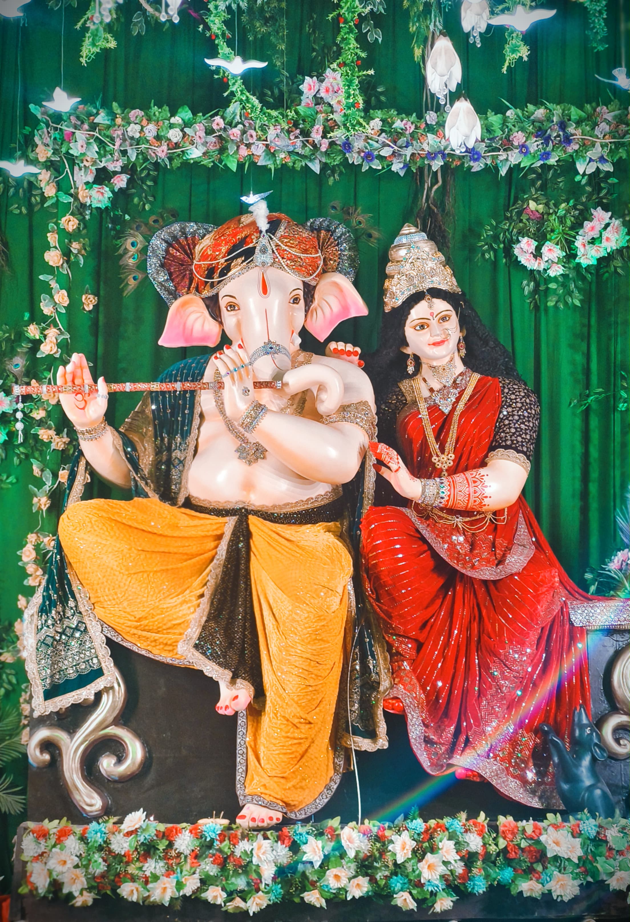 मुंगेली शहर में गणेशोत्सव की धूम, विभिन्न पंडालों में विराजमान गणेश प्रतिमाएँ बने आकर्षण का केंद्र