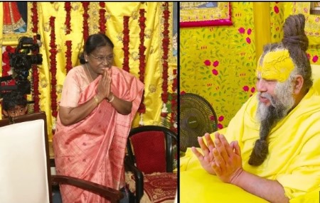 ब्रज प्रवास के दूसरे दिन राष्ट्रपति द्रौपदी मुर्मू ने मथुरा के वृंदावन में संत प्रेमानंद जी महाराज से मुलाकात