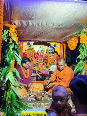 भक्तों को दर्शन देने के लिए द्वार-द्वार पहुंचे जग के नाथ जगन्नाथ स्वामी !  भगवान श्रीजगन्नाथ रथयात्रा श्रद्धा ,भक्ति और आस्था पूर्वक निकाली गई 