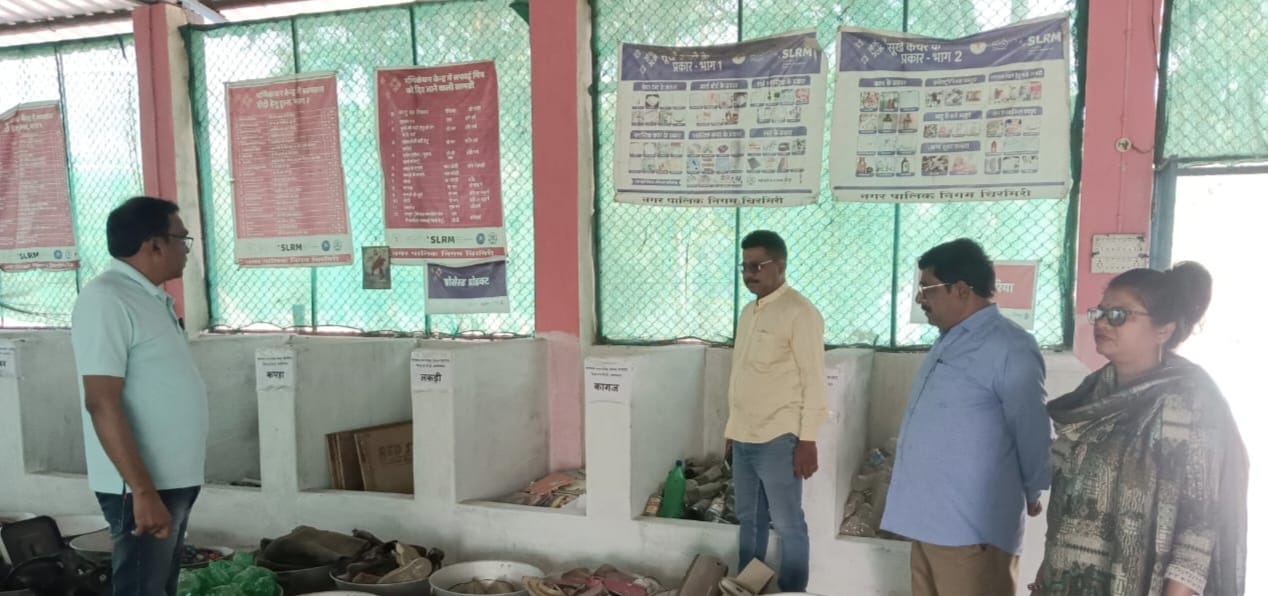 शहर की सफाई व्यवस्था को और भी बेहतर करने निगम आयुक्त का नगर भ्रमण, घरों से शत-प्रतिशत सुखा-गीला कचरा अलग-अलग करने पर विशेष ध्यान देवें.......आयुक्त