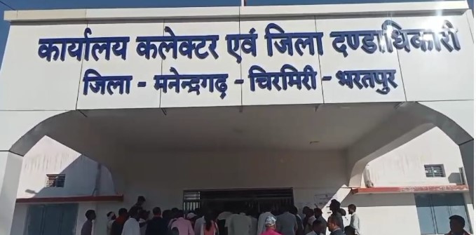 शहर में हो रहे अंडरग्राउंड गैस कनेक्शन को लोगों ने कहा, मानव जाती पर आने वाला विनाश का सबसे बडा संकेत l 