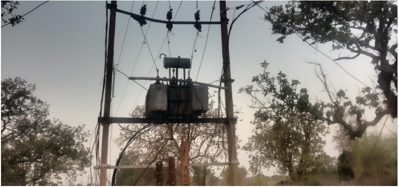  पंचायत गौरा और सत्तीपारा के ग्रामीणों ने भीषण गर्मी के बीच खराब पड़ी ट्रांसफार्मर को बदलवाने की मांग की 