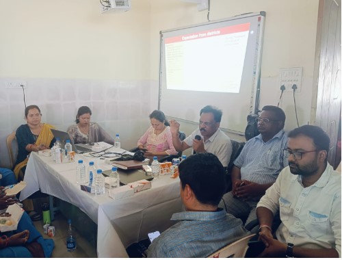 सीएमएचओ ने राजपुर में ली स्वास्थ्य विभाग की समीक्षा बैठक  दिए आवश्यक दिशा-निर्देश