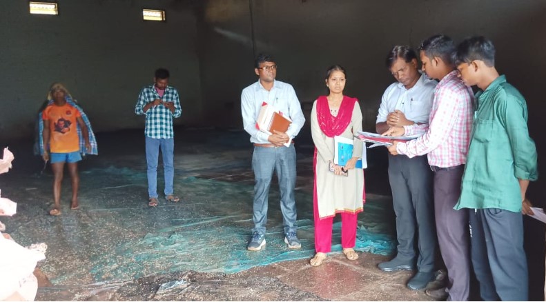 कलेक्टर ने किया डबल लॉक विश्रामपुर का निरीक्षण, उर्वरक आपूर्ति और गुणवत्ता नियंत्रण के दिए निर्देश _________