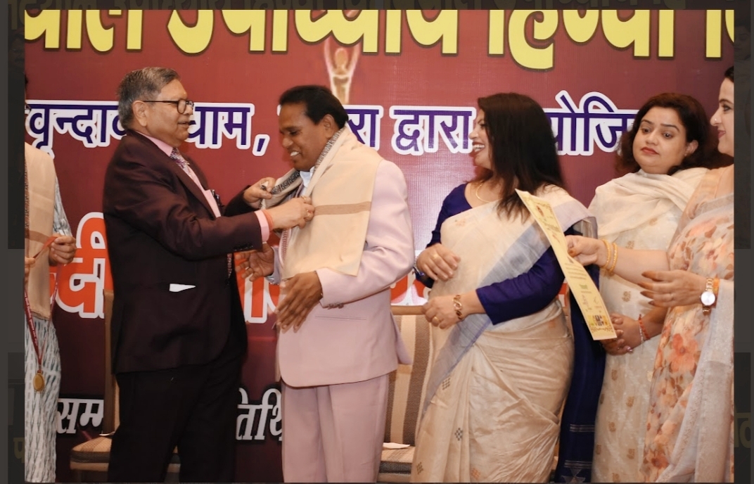 खूँटे का समाज और वन,पर्यावरण के प्रति स्नेह, दिल्ली में डॉक्टरेट की मानद उपाधि से सम्मानित 