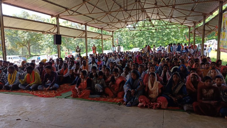 बलरामपुर जिले के राजपुर में धूमधाम से मनाया गया चेरवा समाज का स्थापना दिवस