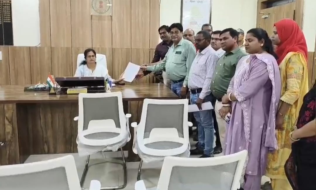 उप संचालक कृषि पर अभद्र व्यवहार का आरोप, कृषि विभाग के समस्त अधिकारी-कर्मचारी ने किया कार्य बहिष्कार