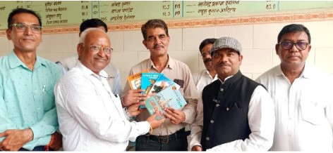 कौसल विकास एवम विश्वरंग पुस्तक यात्रा में प्रो अश्विनी केशरवानी सम्मानित ।