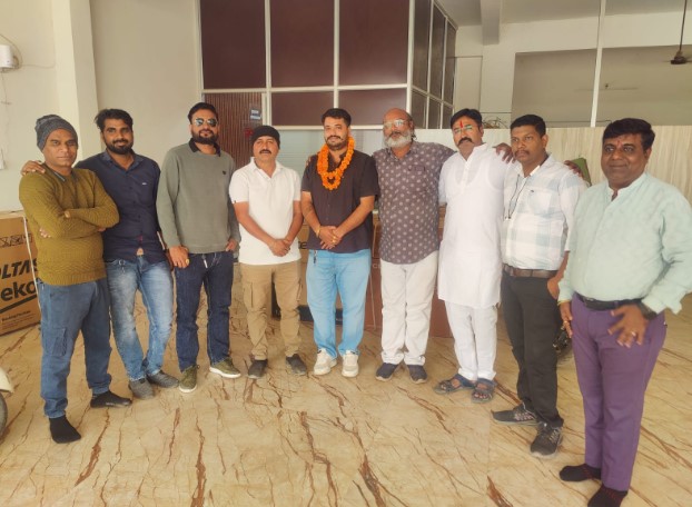 मुंगेली में वेब न्यूज पोर्टल एसोसिएशन का हुआ गठन,बैठक में सर्वसम्मति से प्रीतेश &lsquo;अज्जू&rsquo; आर्य बने जिला अध्यक्ष,सभी ने एक जुटता से कार्य करने दी सहमति