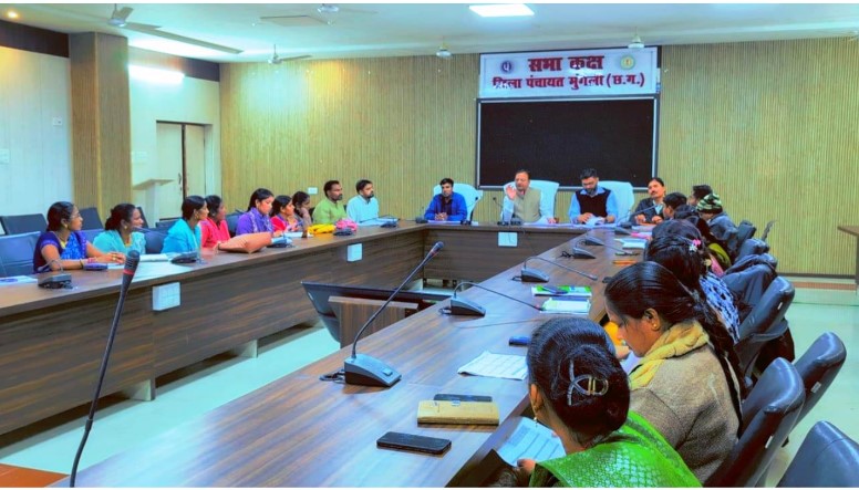 एनआरएलएम कैडरों की समीक्षा बैठक सम्पन्न   सभी थीमेटिक में एक सप्ताह में प्रगति पूर्ण करने के निर्देश