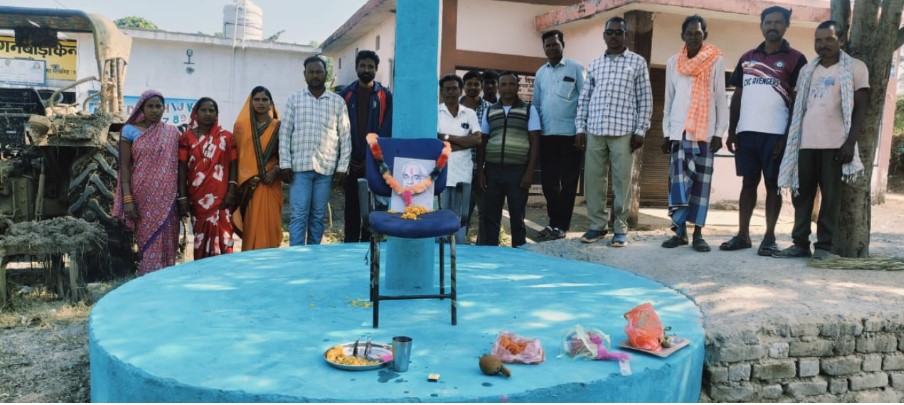 ग्राम पंचायत सुरगुली में केक काटकर मनाई अटल बिहारी वाजपेयी जी की जयंती।