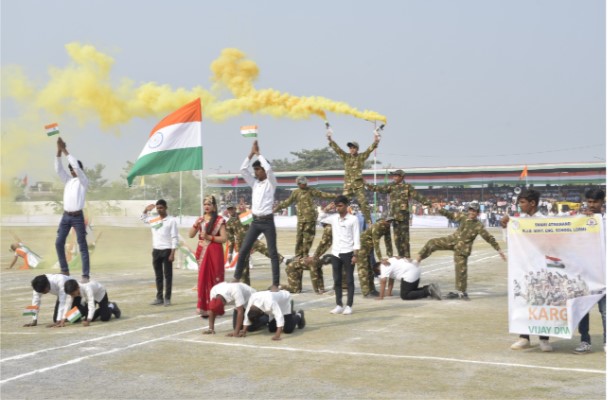 जिले में हर्षाेल्लास के साथ मनाया गया गणतंत्र दिवस  जिला स्तरीय समारोह में विधायक श्री मोहले मुख्य अतिथि के रूप में हुए शामिल
