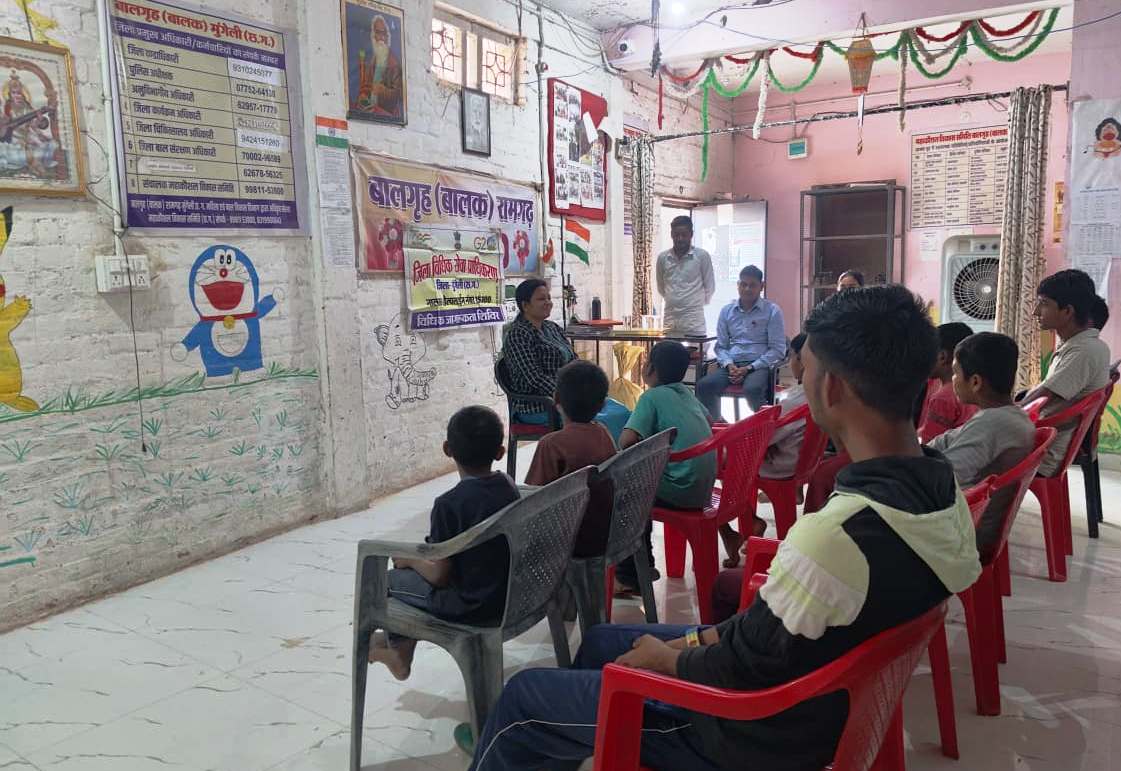 बालगृह रामगढ़ में विधिक जागरूकता शिविर का हुआ आयोजन  बच्चों को आत्मनिर्भर बनने तथा अनुशासित रहने किया गया प्रेरित