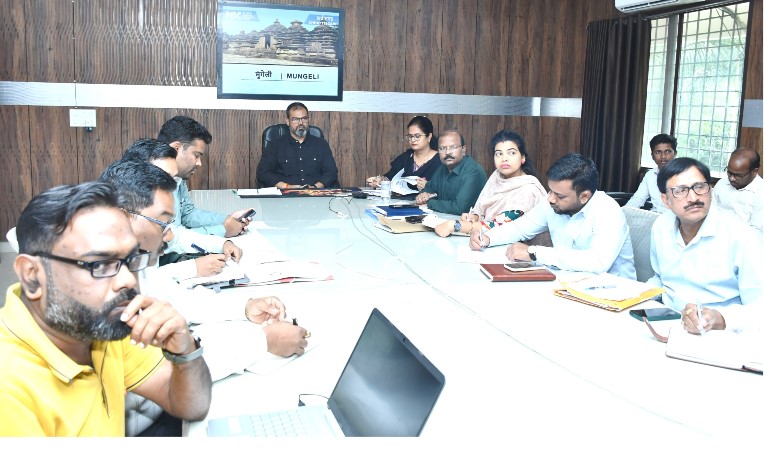 कलेक्टोरेट स्थित एनआईसी में जनगणना को लेकर महत्वपूर्ण वर्चुअल बैठक सम्पन्न  आगामी जनगणना की तैयारियों एवं कार्यप्रणाली की हुई समीक्षा