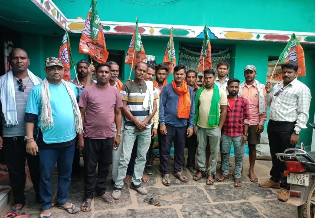 आमाखोहा शक्ति केंद्र के बूथों में मनाया गया स्थापना दिवस