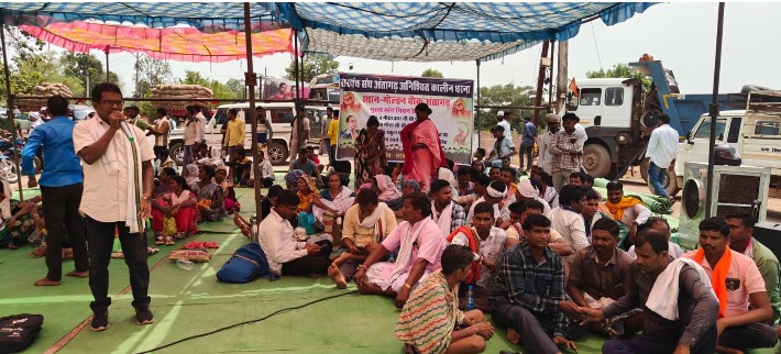 अंतागढ़ में सरपंचों का आंदोलन खत्म, प्रशासन के आश्वासन के बाद खुला चक्का जाम &mdash; प्रशासनिक व्यवस्था पर भी उठे सवाल