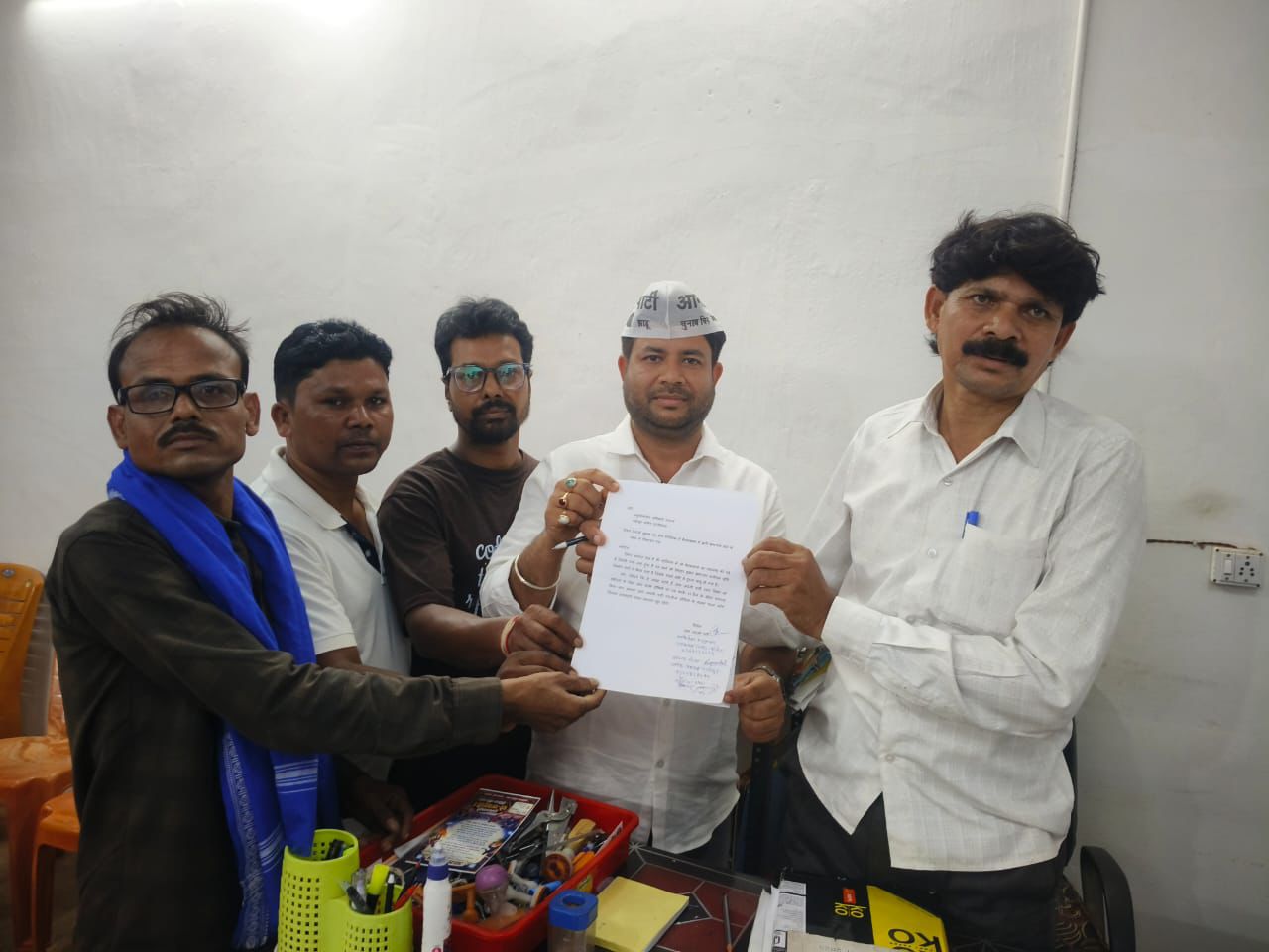 नेताजी सुभाष चंद्र बोस स्टेडियम में निर्माण कार्य में भ्रष्टाचार का आरोप, आम आदमी पार्टी ने एसडीएम को सौंपा ज्ञापन
