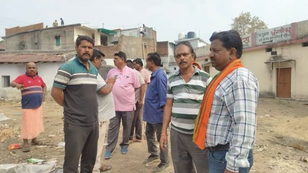 निगम महापौर और आयुक्त ने नगर भ्रमण कर जानी जनता की समस्याएं