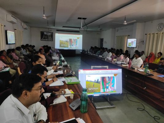 मनरेगा योजनांतर्गत "संगम अभियान", युक्तधारा एवं जल शक्ति अभियान पर आधारित जिला स्तरीय प्रशिक्षण कार्यशाला संपन्न