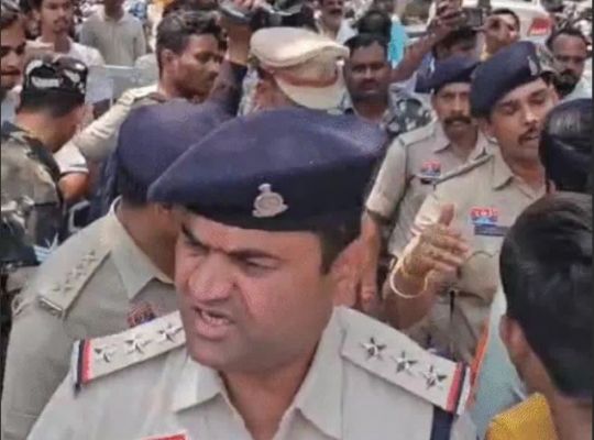 बच्ची को सिगरेट से दागा, इलेक्ट्रिक शॉक देकर मारा:दुर्ग