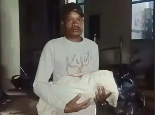 घर में हुई डिलीवरी, सरगुजा में 4 घंटे बाद तक नहीं पहुंची एम्बुलेंस, नवजात की मौत