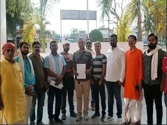 कॉलेज प्रोफेसर ने मां काली को बताया 'बिग डेविल':सरगुजा में वॉट्सऐप ग्रुप पर पोस्ट से भड़के लोग, एसपी ऑफिस और थाने में शिकायत