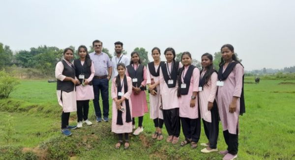 शासकीय रेवती रमण मिश्र महाविद्यालय के एमएससी वनस्पति शास्त्र के विद्यार्थियों ने वेटलैंड का किया अध्ययन 