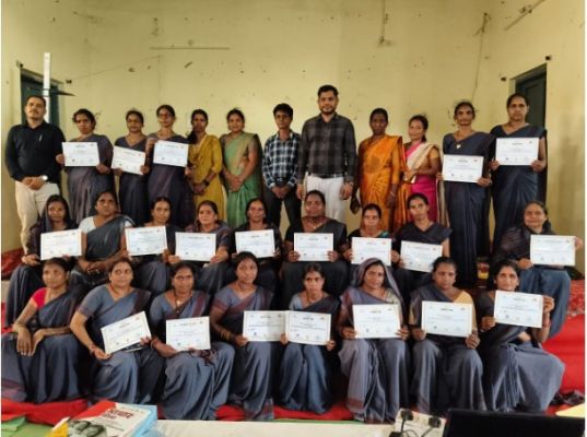 "पोषण भी पढ़ाई भी" अभियान के तहत भटगांव और भैयाथान में तीन दिवसीय प्रशिक्षण कार्यक्रम संपन्न _______-___