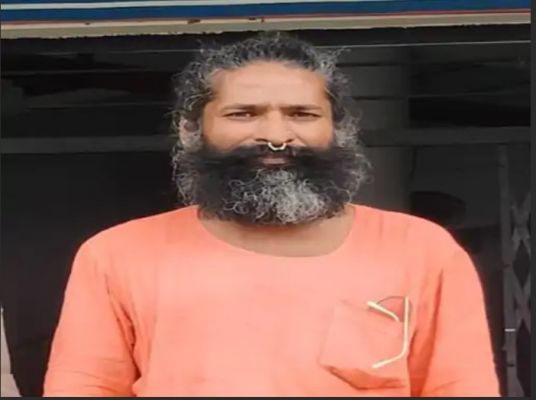 पाखंडी बाबा के आश्रम से मिले सेक्स टॉयज, इंजेक्शन-वियाग्रा