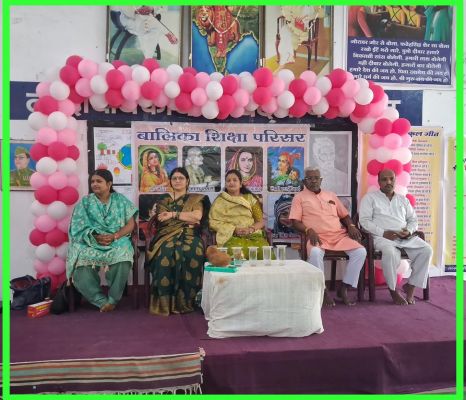 सावन मनभावन ! सखी री सावन मन भायो 