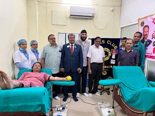 विशाल रक्तदान शिविर का आयोजन, युवाओं में दिखा उत्साह