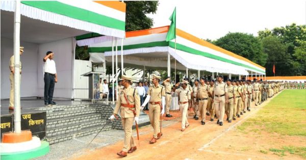 विश्व हाथी दिवस पर वन वाटिका रामानुजगंज में कार्यक्रम आयोजित  जैव विविधता और संरक्षण के बारे में दी गई जानकारी