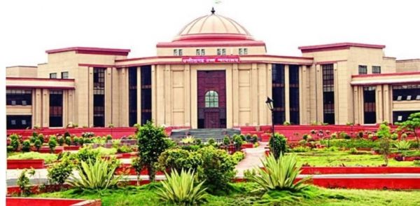 अब सार्वजनिक मार्ग और बिजली तारों के नीचे नहीं लगा सकेंगे पंडाल, जनहित याचिका की सुनवाई में शासन ने हाईकोर्ट को दी जानकारी