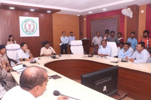 मदननगर खुली खदान परियोजना के लिए जिला स्तरीय पुनर्वास समिति की बैठक सम्पन्न