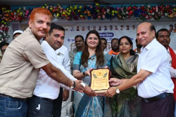 पंडरिया विधायक भावना बोहरा ने शिक्षक दिवस के अवसर पर किया विधानसभा के समस्त शासकीय विद्यालय के प्राचार्यों एवं शिक्षकों का अभिनंदन