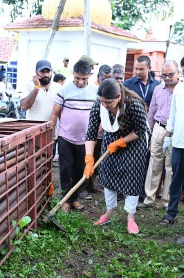 पंडरिया विधायक भावना बोहरा ने प्रधानमंत्री नरेन्द्र मोदी के जन्म दिवस के अवसर पर सेवा पखवाड़ा के तहत  गोपीबंद तलब शिव मंदिर शनि मंदिर का किया गया सफाई