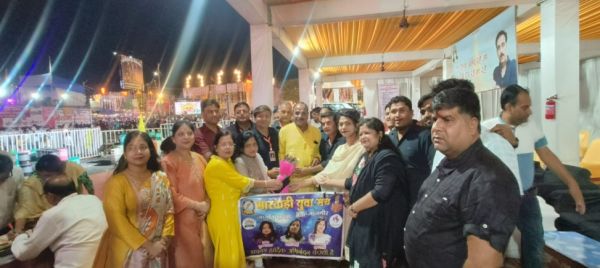 मारवाड़ी युवा मंच जागृति शाखा नैला-जांजगीर द्वारा श्री श्री दुर्गा उत्सव समिति के अध्यक्ष एवं सदस्यों का किया सम्मान,,,