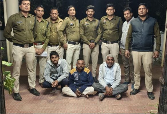 जमीन विवाद में हत्या का मामला: मुंगेली पुलिस की त्वरित कार्रवाई, 24 घंटे में तीन आरोपी गिरफ्तार नेवासपुर की घटना से क्षेत्र में सनसनी, फरार आरोपी की तलाश जारी