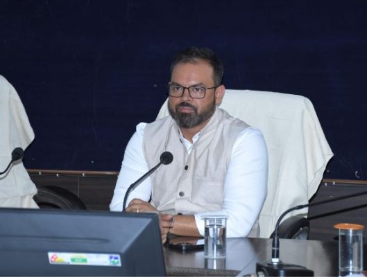बिजली चोरी और हुकिंग करने वालों के विरुद्ध होगी सख्त कार्रवाई: कलेक्टर