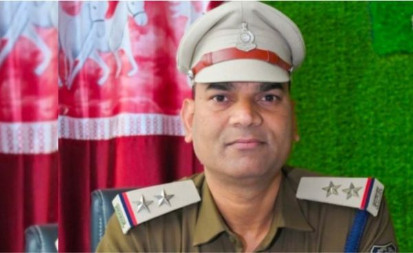 सारंगढ़ कोतवाली में नई सख्ती: प्रमोद यादव ने संभाला प्रभार, अपराधियों को खुली चेतावनी, एन एल राठिया को सरिया का प्रभार..