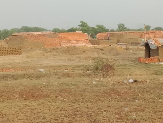 बिना लाइसेंस के अवैध ईट भट्ठे का कारोबार काला सच 