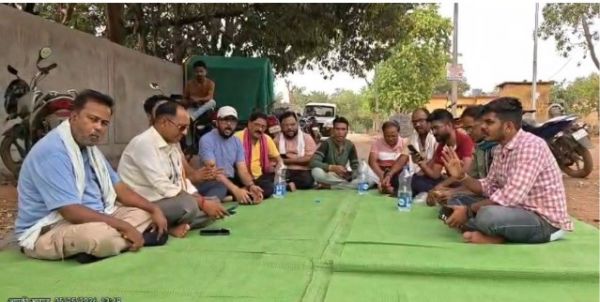 अंतागढ़ थाना प्रभारी रमेश जायसवाल पर फिर उठे सवाल, पत्रकारों से कथित दुर्व्यवहार के बाद भड़का विरोध