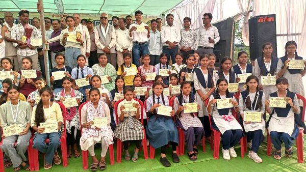 कैरियर गाइडेंस कार्यशाला एवं प्रतिभा सम्मान समारोह 2026 