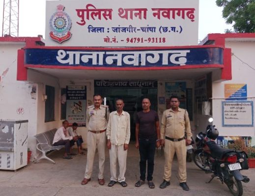अमोरा में महिला कमांडो के सामने बहस बाजी ज़िला जांजगीर चांपा ब्लॉक नवागढ़* 