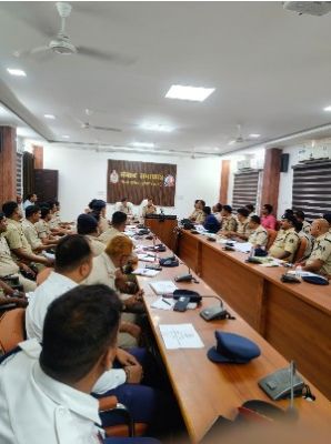 महिला एवं गुम बालिकाओं से संबंधित अपराधों तथा साइबर फ्रॉड मामलों में त्वरित वैधानिक कार्यवाही के निर्देश