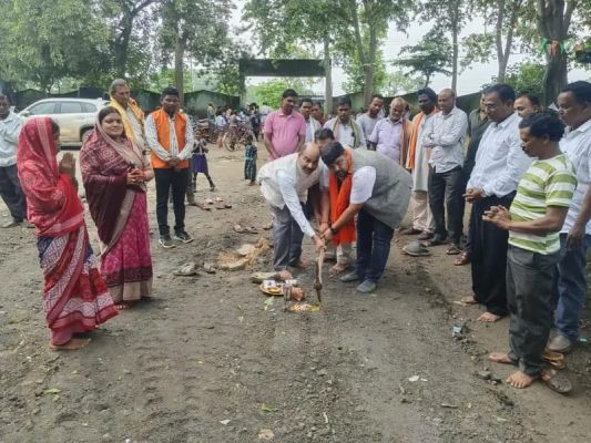 नौघटा में हर्षोल्लास से मनाया गया स्वतंत्रता दिवस, मेधावी विद्यार्थियों को मिली साइकिल, बालिका शौचालय का हुआ भूमिपूजन..