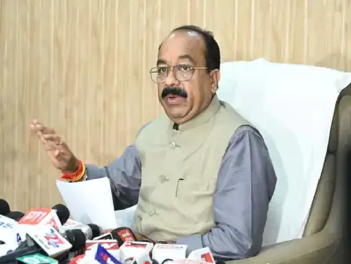 छत्तीसगढ़ में सड़क को लेकर कांग्रेस-भाजपा आमने-सामने: