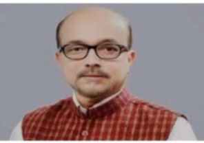 राज्यपाल  रमेन डेका का बलरामपुर-रामानुजगंज में एक दिवसीय प्रवास  घटगांव में ग्रामीणों के साथ सीधा संवाद